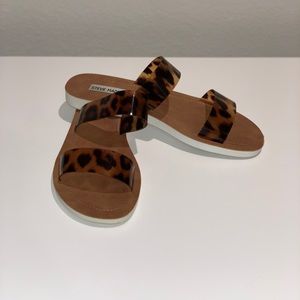 Shoe